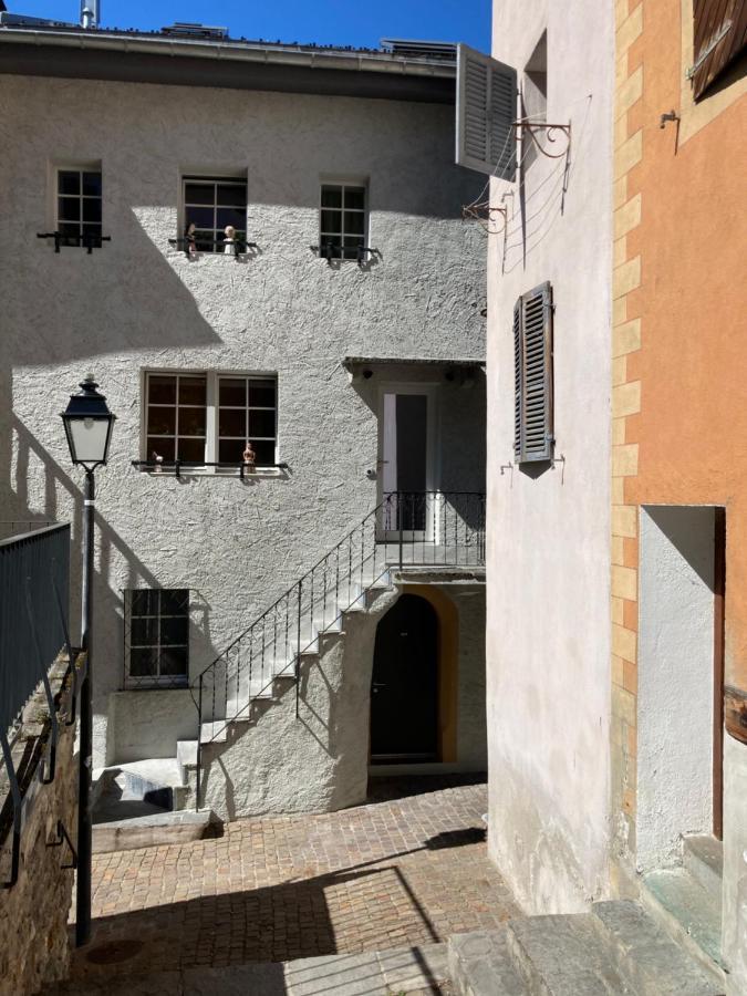 La Lombardie - Charme Et Tranquillite Sion Eksteriør billede
